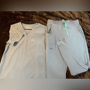 FIGS brand jogger scrub set